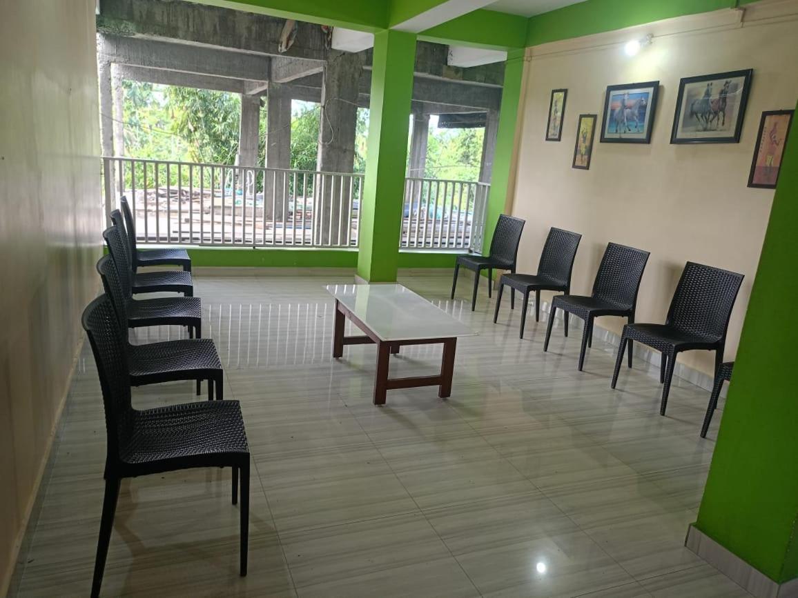 Hotel Kaziranga Holidays ภายนอก รูปภาพ