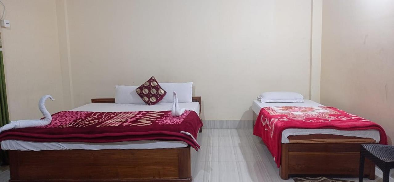 Hotel Kaziranga Holidays ภายนอก รูปภาพ